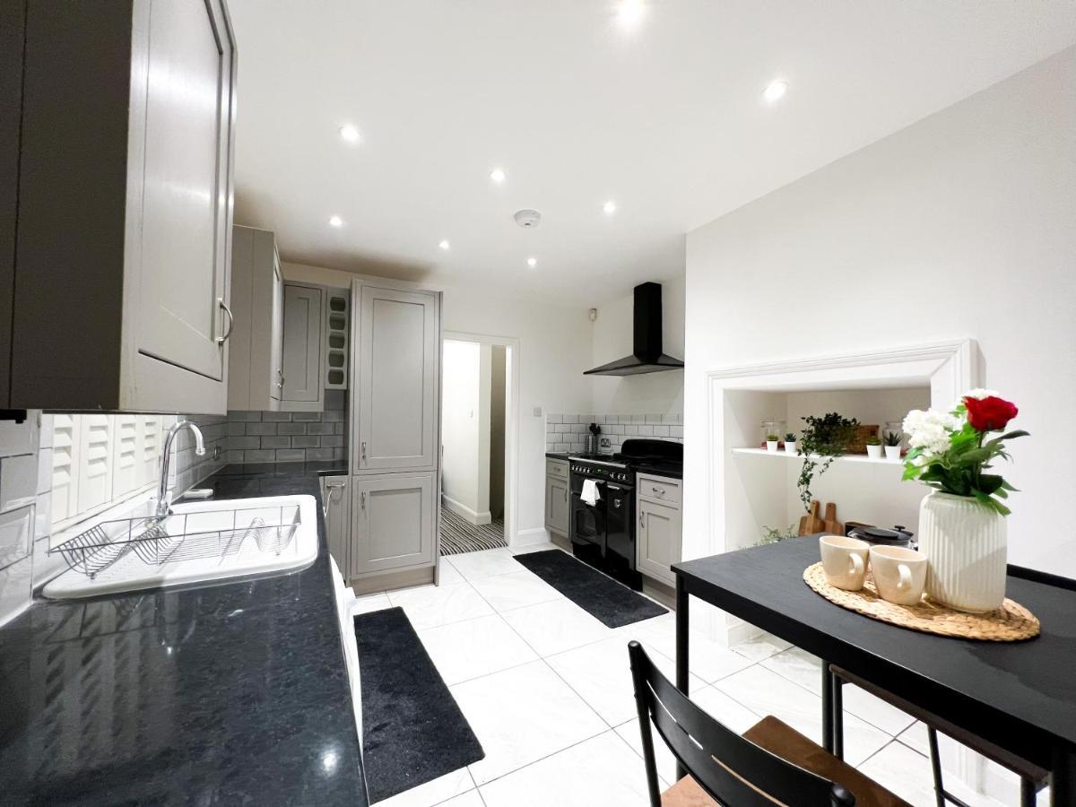 Stylish 3 Bed Flat With Garden Londres Exterior foto